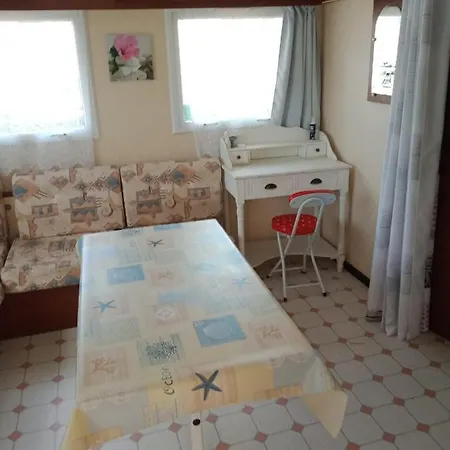 D007 Mobil home dans un camping 3 étoiles La Tremblade